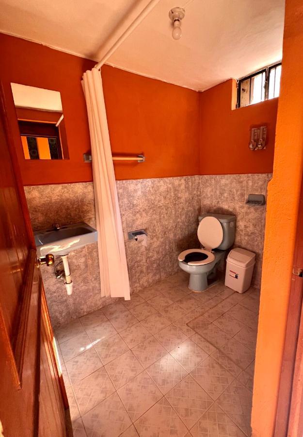 Alena Hostal Valladolid  Exteriér fotografie