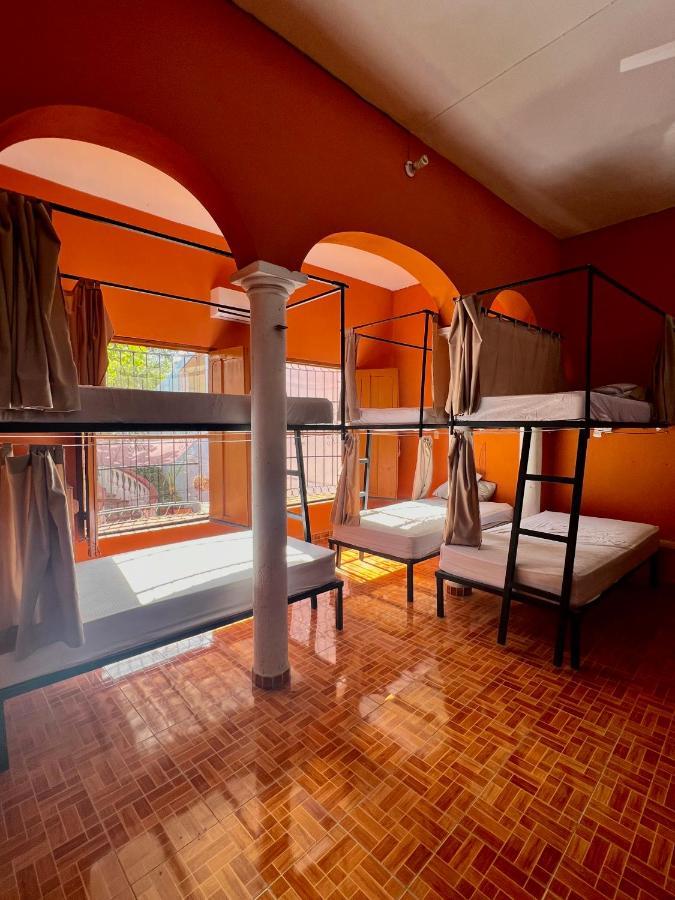 Alena Hostal Valladolid  Exteriér fotografie