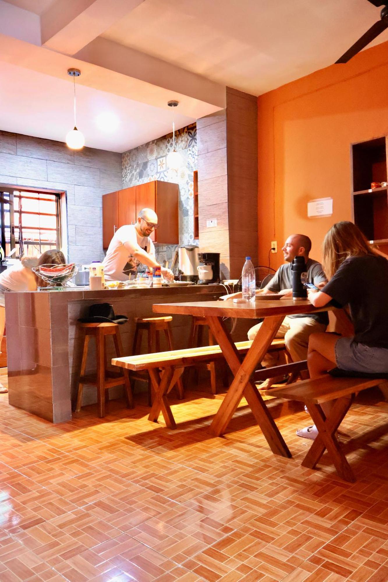 Alena Hostal Valladolid  Exteriér fotografie